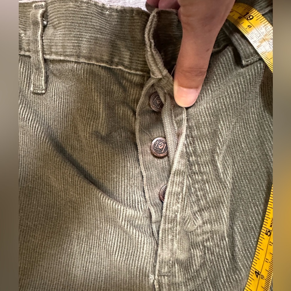 VINTAGE l.e.i. Juniors Corduroy Wide Leg Cargo Pants Army Green Size 9 - Picture 2 of 10